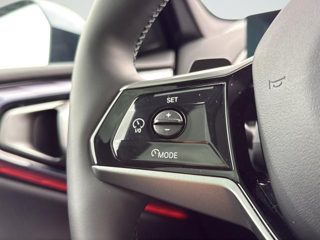 BMW X3 Vehicle Full-screen Gallery Image 39