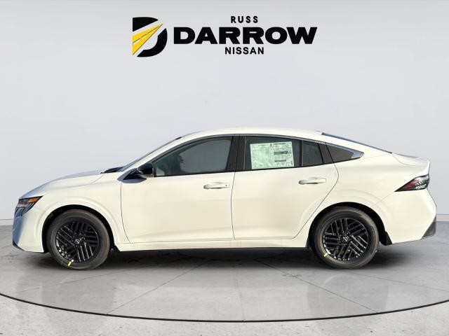 Nissan Sentra Vehicle Full-screen Gallery Image 2