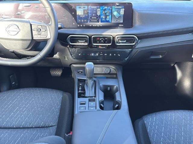 Nissan Sentra Vehicle Full-screen Gallery Image 20