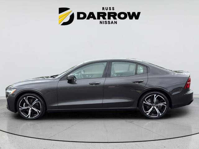 Volvo S60 Vehicle Full-screen Gallery Image 2