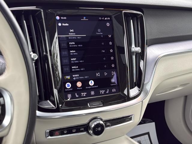 Volvo S60 Vehicle Full-screen Gallery Image 13