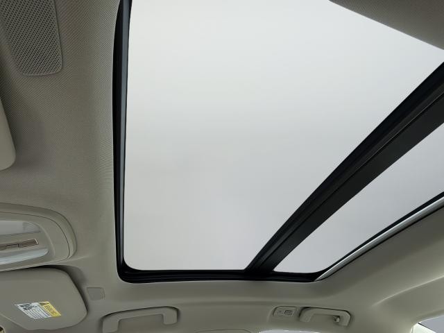 Volvo S60 Vehicle Full-screen Gallery Image 18