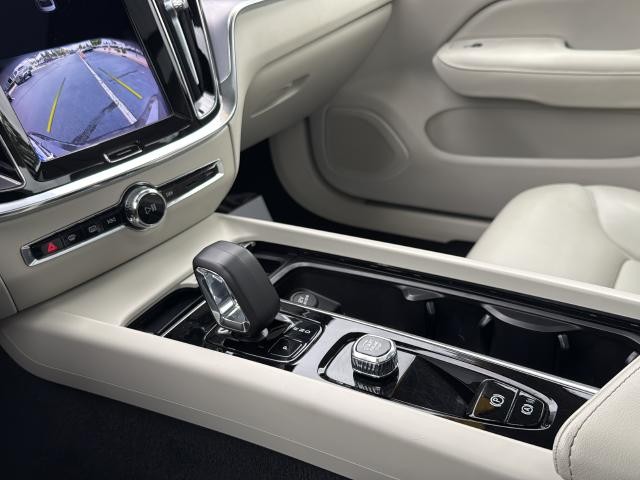 Volvo S60 Vehicle Full-screen Gallery Image 21