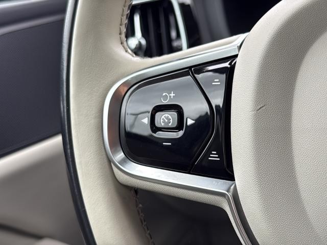 Volvo S60 Vehicle Full-screen Gallery Image 36