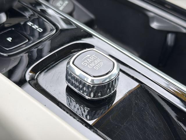 Volvo S60 Vehicle Full-screen Gallery Image 38
