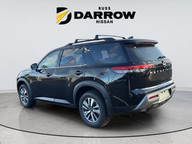 Nissan Pathfinder Vehicle Full-screen Gallery Image 3