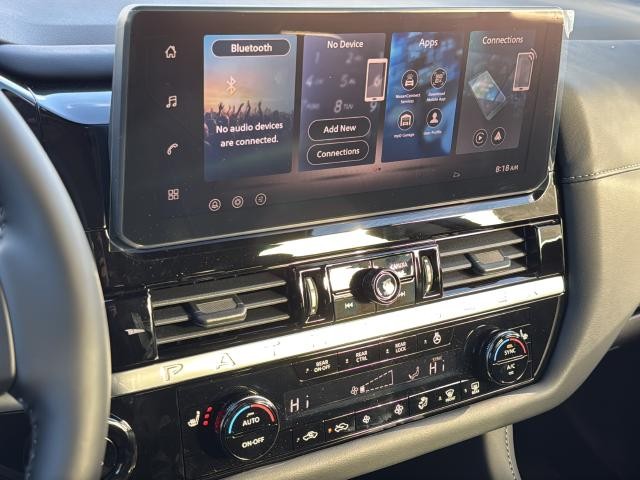 Nissan Pathfinder Vehicle Full-screen Gallery Image 13