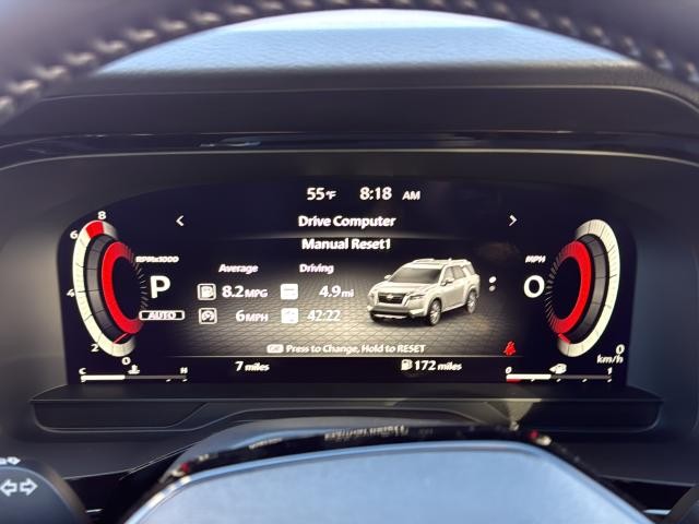Nissan Pathfinder Vehicle Full-screen Gallery Image 22