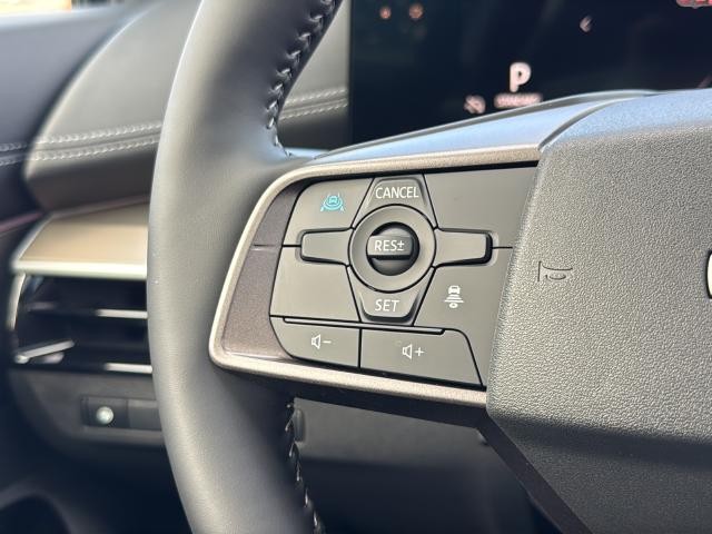 Nissan Murano Vehicle Full-screen Gallery Image 15