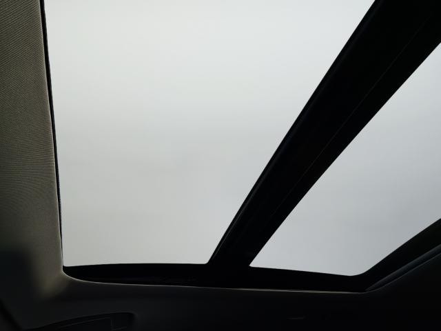 Nissan Murano Vehicle Full-screen Gallery Image 18