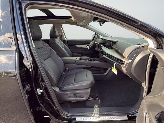 Nissan Murano Vehicle Full-screen Gallery Image 25