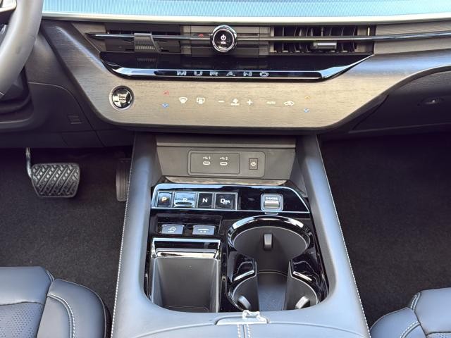 Nissan Murano Vehicle Full-screen Gallery Image 28