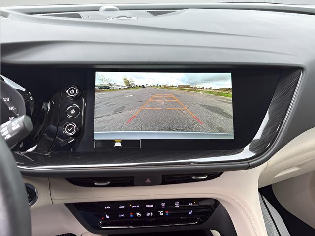 Buick Envision Vehicle Full-screen Gallery Image 23