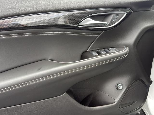 Buick Envision Vehicle Full-screen Gallery Image 24