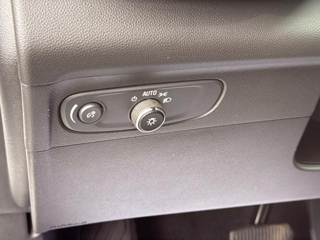 Buick Envision Vehicle Full-screen Gallery Image 28