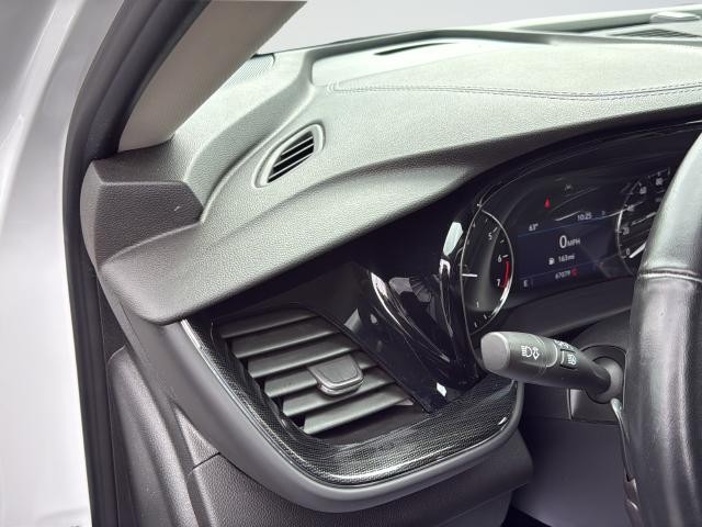 Buick Envision Vehicle Full-screen Gallery Image 31