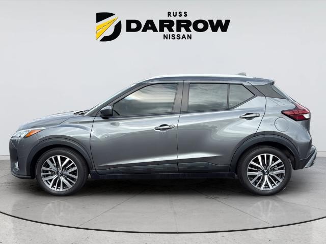 Nissan Kicks Vehicle Full-screen Gallery Image 2