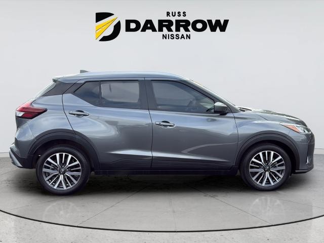 Nissan Kicks Vehicle Full-screen Gallery Image 6