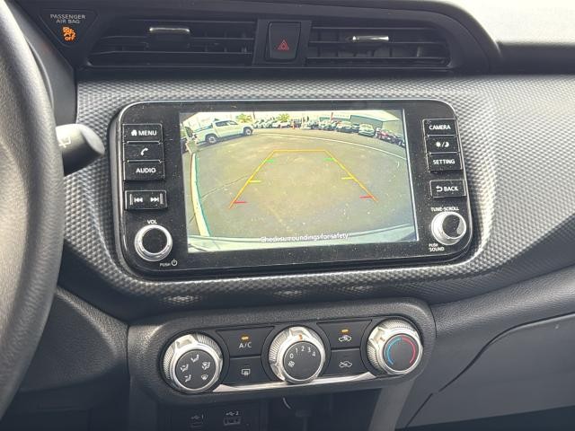 Nissan Kicks Vehicle Full-screen Gallery Image 15