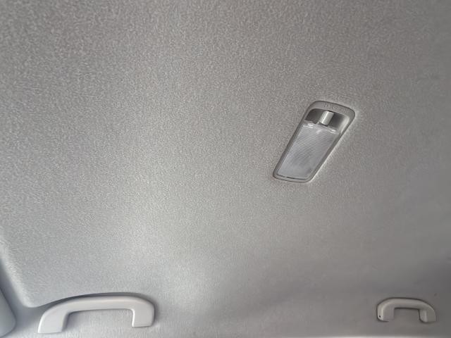 Nissan Kicks Vehicle Full-screen Gallery Image 19