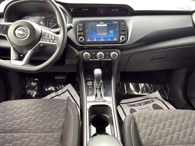Nissan Kicks Vehicle Full-screen Gallery Image 20