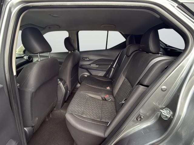 Nissan Kicks Vehicle Full-screen Gallery Image 27