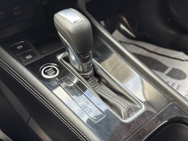 Nissan Kicks Vehicle Full-screen Gallery Image 37