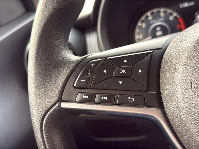 Nissan Kicks Vehicle Full-screen Gallery Image 39