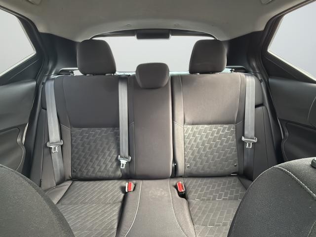 Nissan Kicks Vehicle Full-screen Gallery Image 40