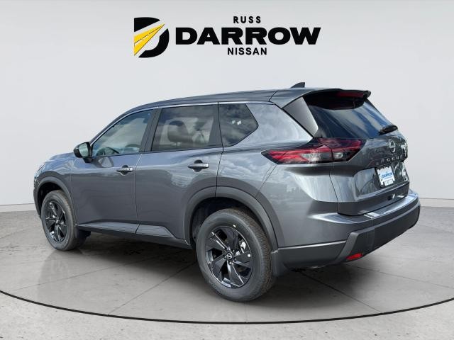 Nissan Rogue Vehicle Full-screen Gallery Image 3