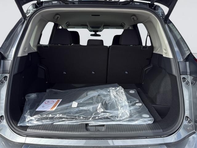 Nissan Rogue Vehicle Full-screen Gallery Image 35