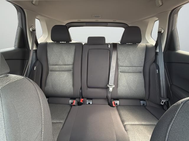 Nissan Rogue Vehicle Full-screen Gallery Image 40