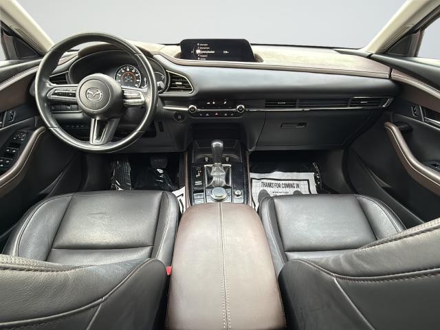 Mazda CX-30 Vehicle Full-screen Gallery Image 9
