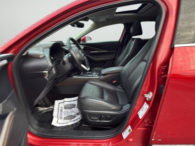 Mazda CX-30 Vehicle Full-screen Gallery Image 10
