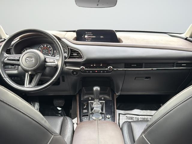 Mazda CX-30 Vehicle Full-screen Gallery Image 11