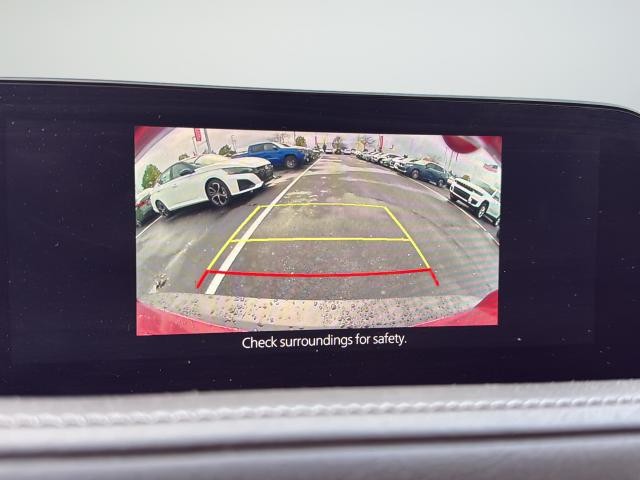 Mazda CX-30 Vehicle Full-screen Gallery Image 15