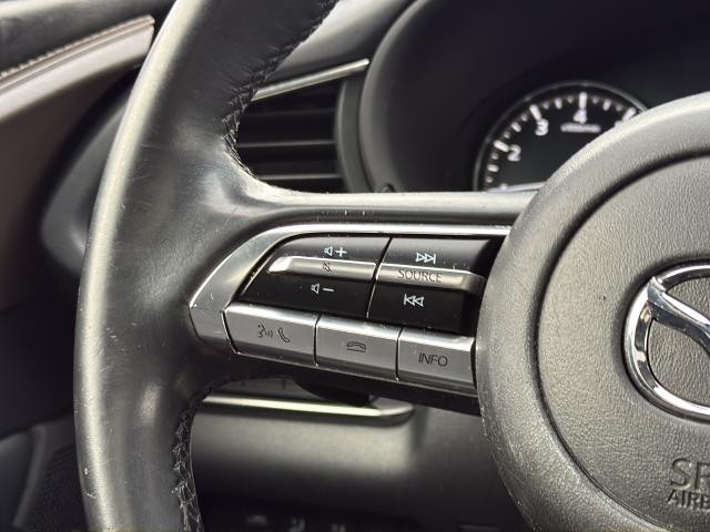 Mazda CX-30 Vehicle Full-screen Gallery Image 16