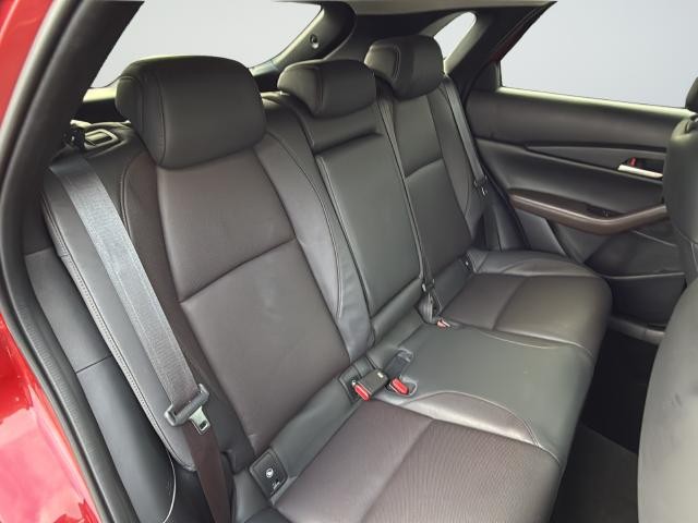 Mazda CX-30 Vehicle Full-screen Gallery Image 25