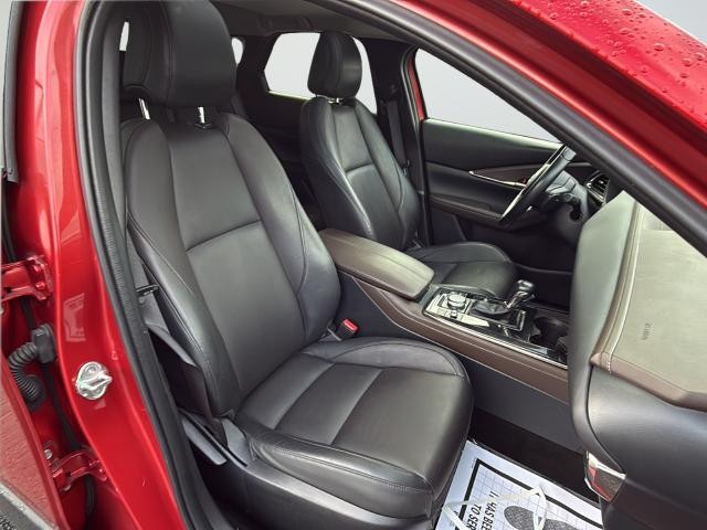 Mazda CX-30 Vehicle Full-screen Gallery Image 26