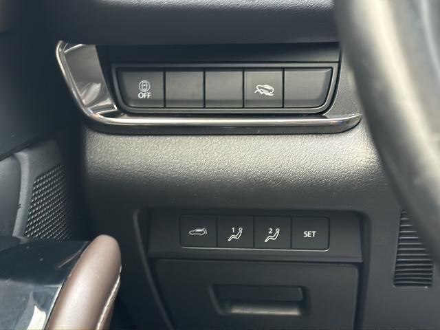 Mazda CX-30 Vehicle Full-screen Gallery Image 28