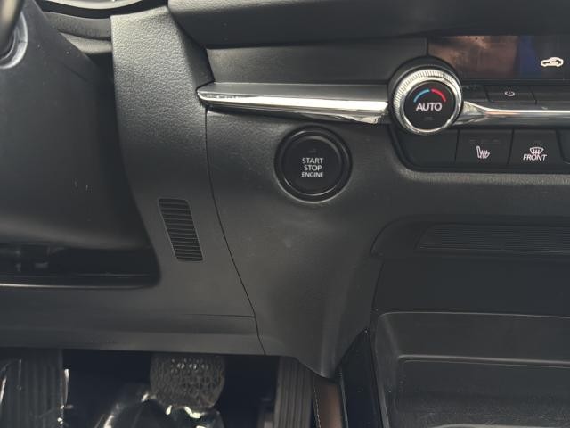 Mazda CX-30 Vehicle Full-screen Gallery Image 33