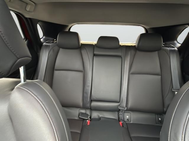 Mazda CX-30 Vehicle Full-screen Gallery Image 40