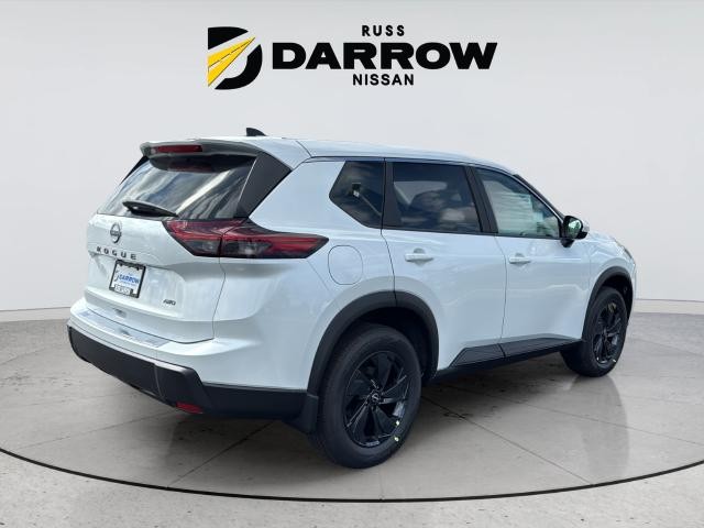 Nissan Rogue Vehicle Full-screen Gallery Image 5