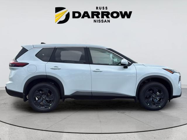 Nissan Rogue Vehicle Full-screen Gallery Image 6