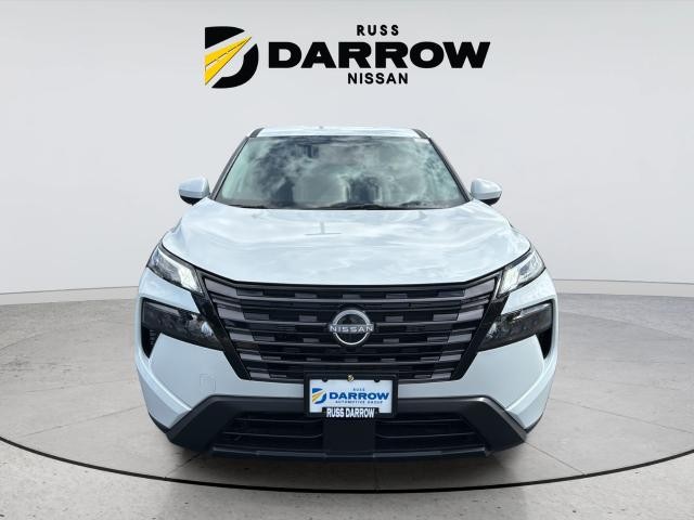 Nissan Rogue Vehicle Full-screen Gallery Image 8