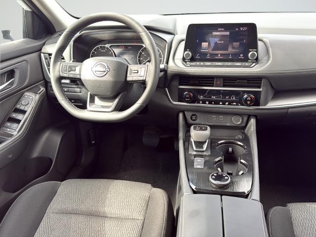 Nissan Rogue Vehicle Full-screen Gallery Image 11