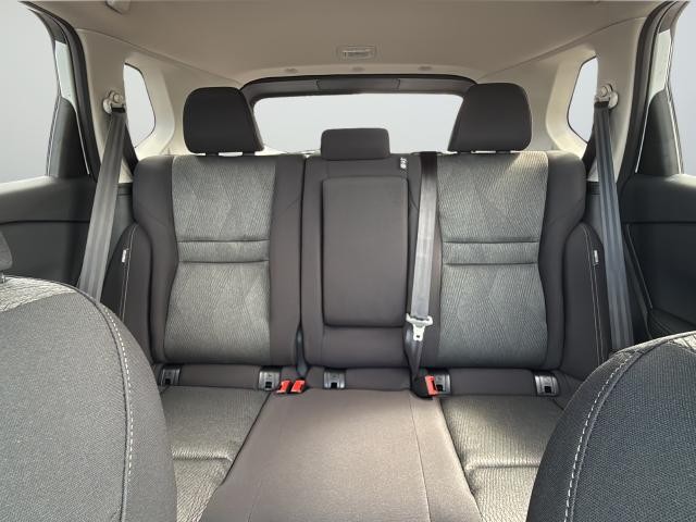 Nissan Rogue Vehicle Full-screen Gallery Image 40