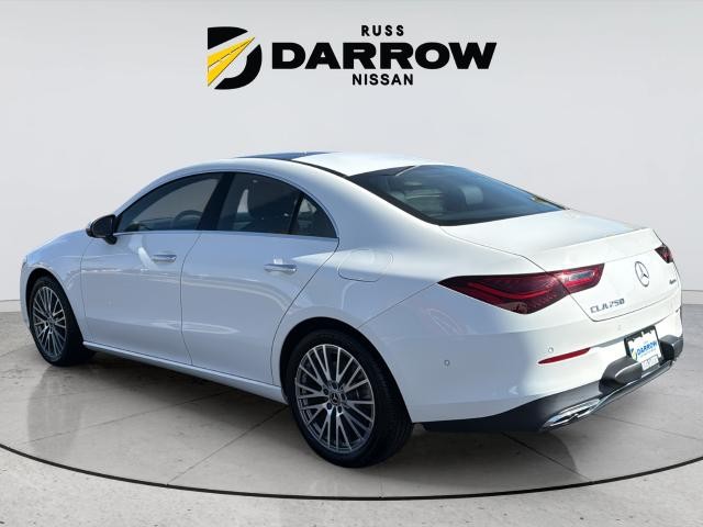 Mercedes-Benz CLA Vehicle Full-screen Gallery Image 3