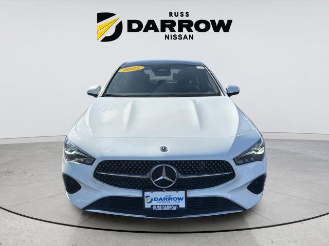 Mercedes-Benz CLA Vehicle Full-screen Gallery Image 8