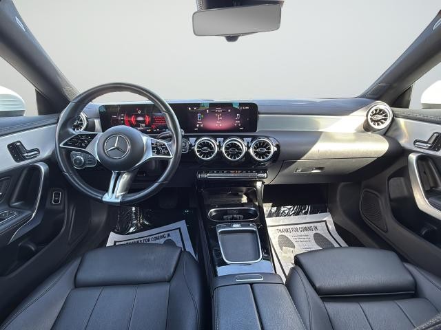 Mercedes-Benz CLA Vehicle Full-screen Gallery Image 9